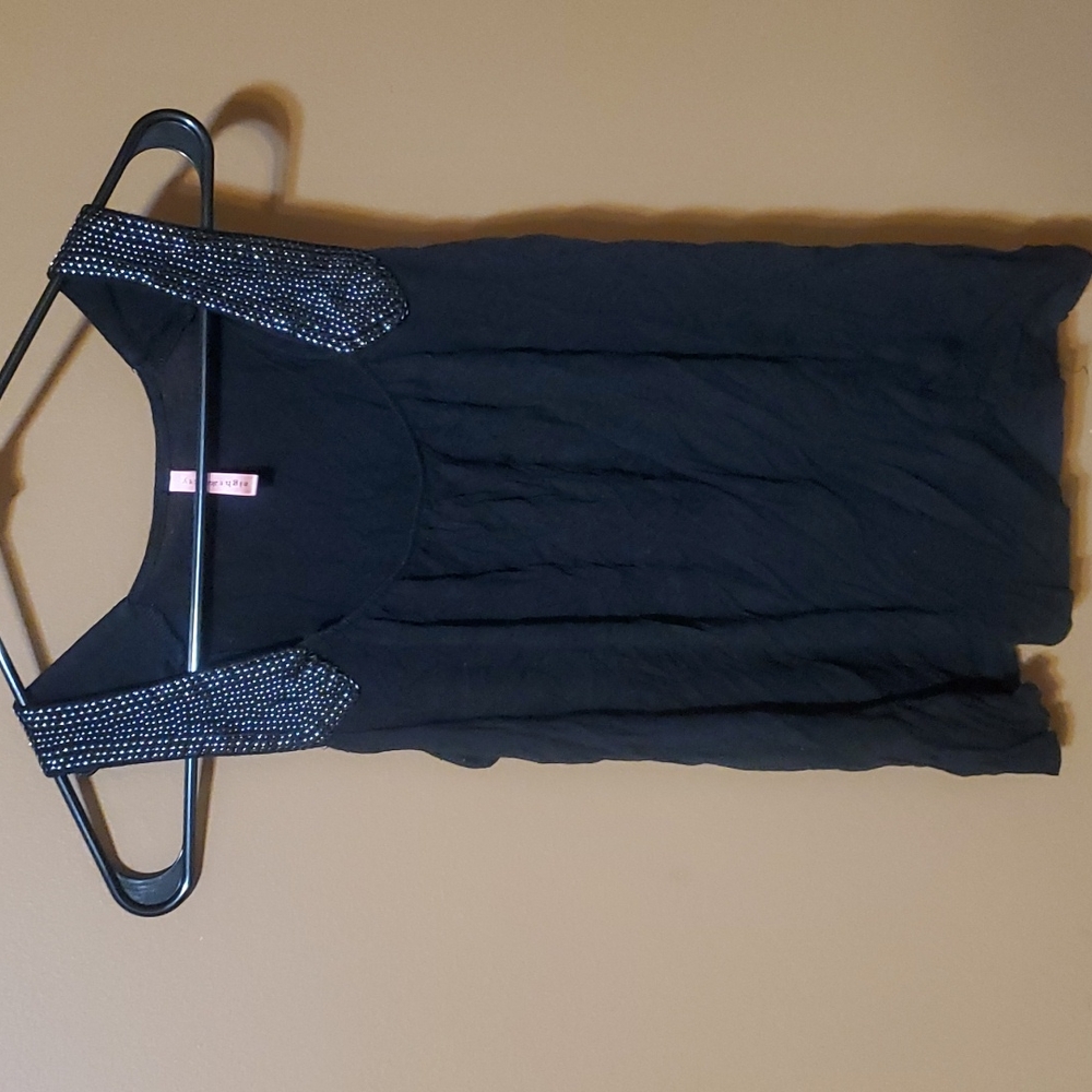 Black Top With Sequins Over The Shoulder Size Small
